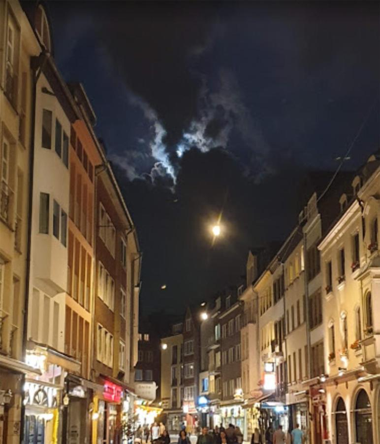 Xxl Superior Old Town Apartment Düsseldorf Eksteriør billede